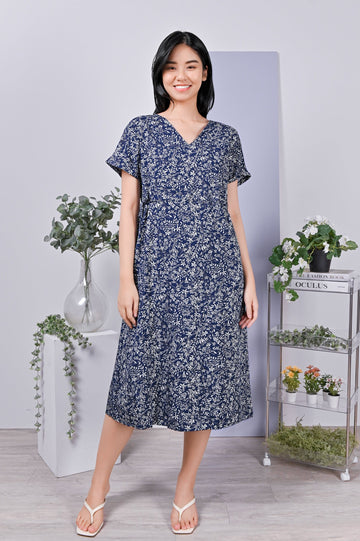 All Would Envy Dresses LOUISA DRAWSTRING DRESS IN NAVY FLORAL