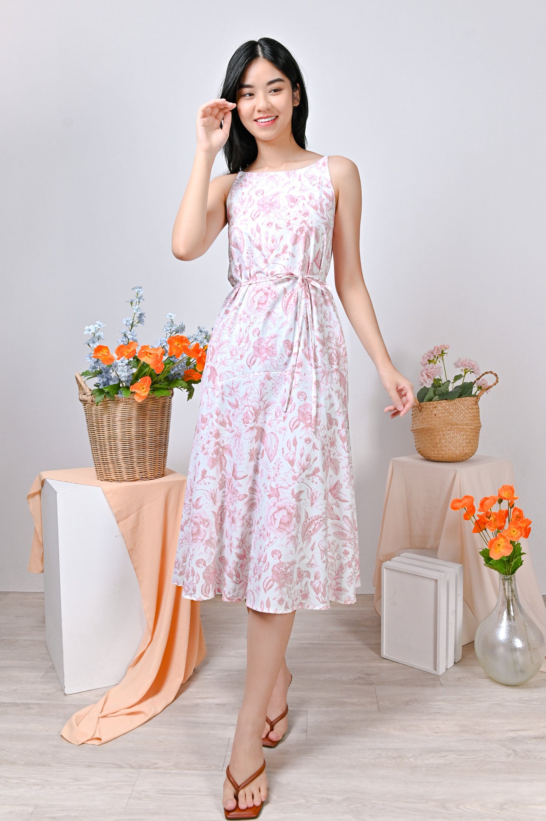 PORCELAIN BLOOMS TWO-WAY DRESS IN PINK – All Would Envy