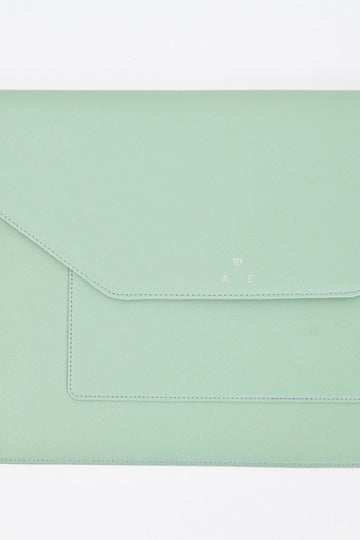 AWE Accessories FS AWE ENVELOPE CLUTCH IN GREEN