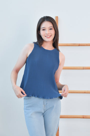AWE Tops JANISE PLEAT TOP IN BLUE