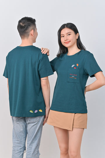 CURRY PUFFS EMB. POCKET UNISEX TEE