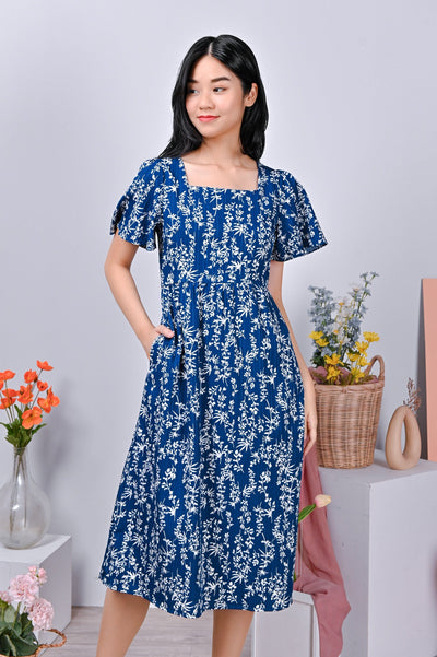 All Would Envy Dresses GWYN EMBOSSED SLEEVED DRESS IN BLUE