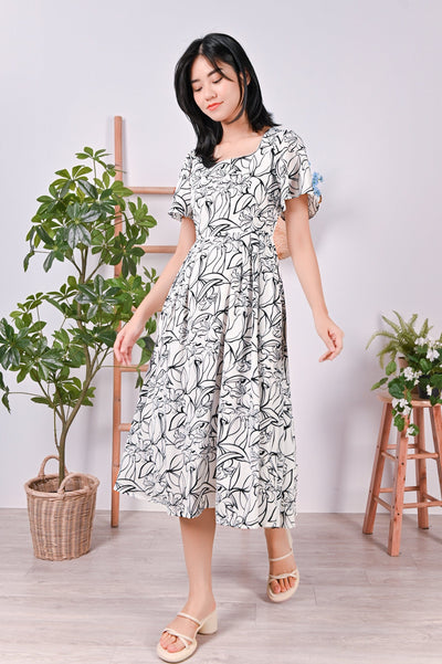 AWE Dresses CRESSIDA SLEEVED PLEAT DRESS IN WHITE FLORAL
