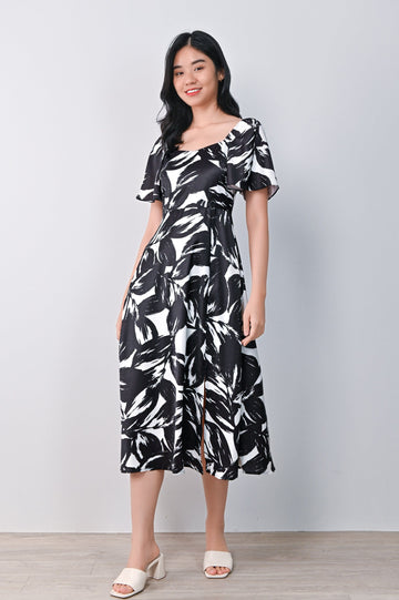 AWE Dresses PAOLA SLEEVED DRESS IN ABSTRACT MONO