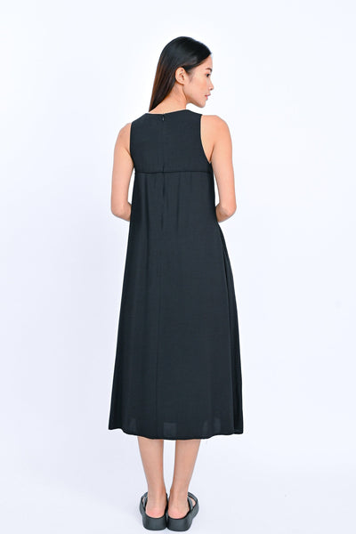 AWE Dresses CLANDRA PIPING MIDAXI IN BLACK