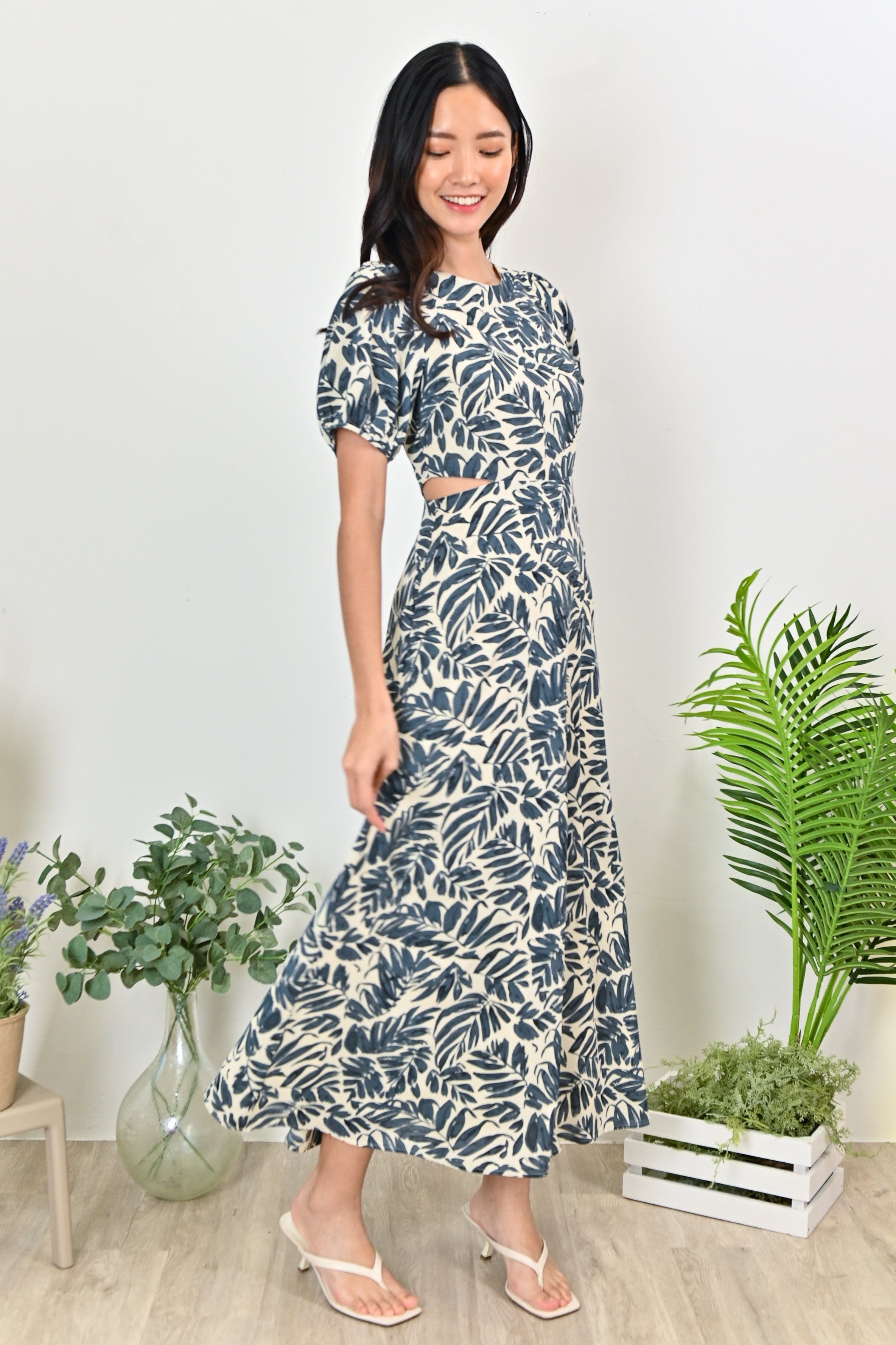 ROXIE CUT-OUT MAXI DRESS IN FOLIAGE – All Would Envy